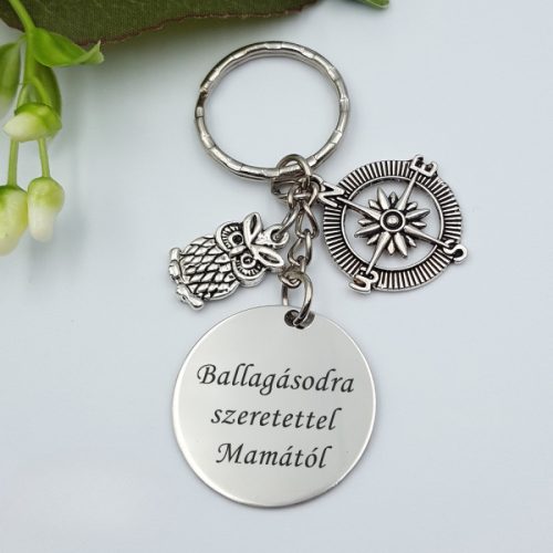 Gravírozott ballagási kulcstartó végzősöknek 1. (Szöveggel)