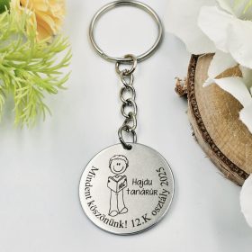 magyartanar_ajandek_kulcstarto