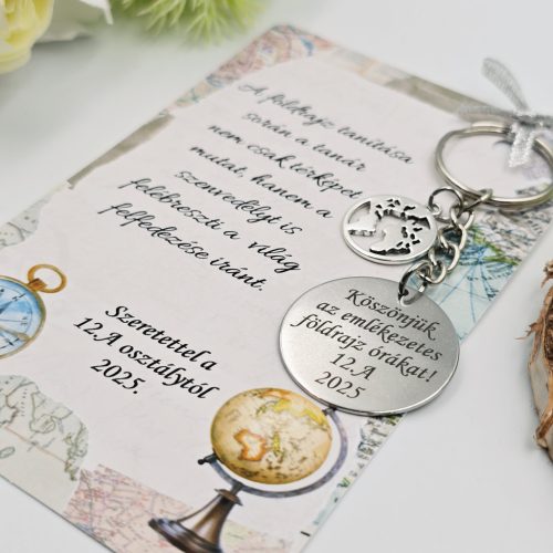 Ballagási kulcstartó földrajztanároknak, ajándék földrajz tanárnak 