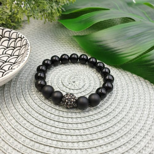 "Jessica" - ásvány karkötő fekete ónix ásványgyöngyökkel, csillogó shamballával