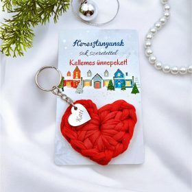   Horgolt szív kulcstartó gravírozott medállal, egyedi karácsonyi ajándékkártyán- 7 (több szín)