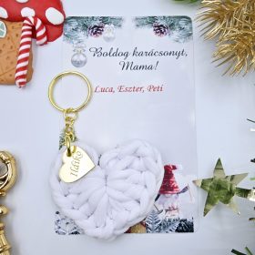   Horgolt szív kulcstartó gravírozott medállal, egyedi karácsonyi ajándékkártyán- 9 (több szín)