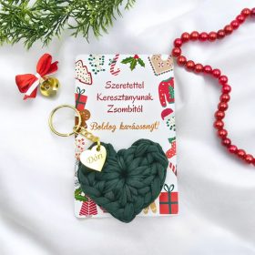  Horgolt szív kulcstartó gravírozott medállal, egyedi karácsonyi ajándékkártyán- 10 (több szín)