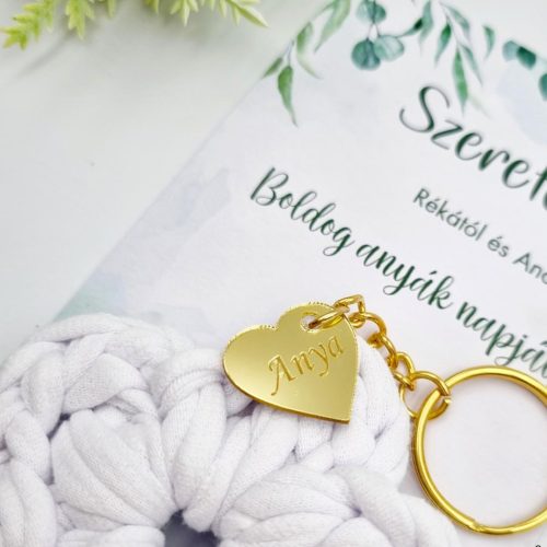 Ajándék anyák napjára,  kézműves horgolt kulcstartó 