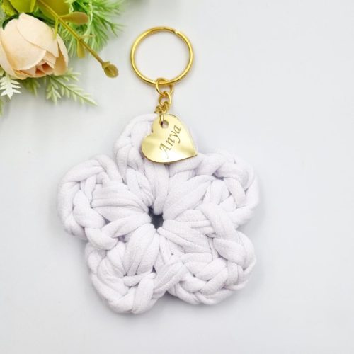Ajándék anyák napjára,  kézműves horgolt kulcstartó 