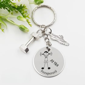 Ajándék sportolónak - kulcstartó grafikával, egyedi névvel, felirattal