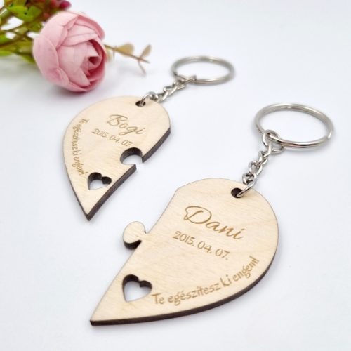 Fa páros kulcstartó egyedi nevekkel, ajándék szerelmeseknek Valentin-napra 