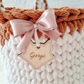 Horgolt róka tárolókosár egyedi felirattal (011)