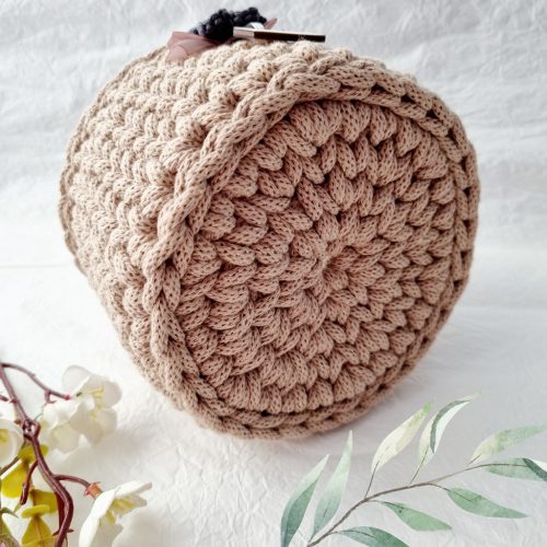 Horgolt tárolókosár egyedi felirattal (028)