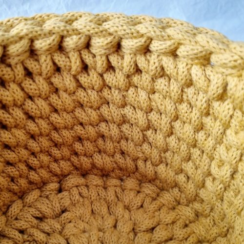 Horgolt tárolókosár egyedi felirattal (029)