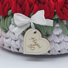 Horgolt tulipános tárolókosár egyedi felirattal (050)