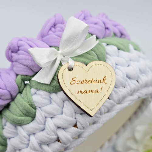 Horgolt tulipános tárolókosár egyedi felirattal (lila)