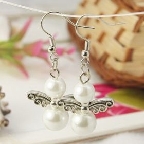 Fehér teklagyöngy angyalkás fülbevaló