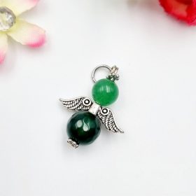 Angyalka charm - zöld jade ásványgyöngyből