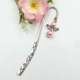   Rózsaszín teklagyöngy angyalkás könyvjelző szív alakú testtel