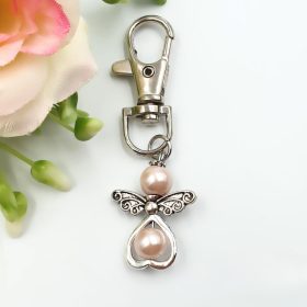 Bézs teklagyöngy angyalkás karabíneres kulcstartó