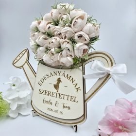   Szülőköszöntő ajándék - selyemvirágokkal díszített egyedi feliratos öntözőkanna 15.