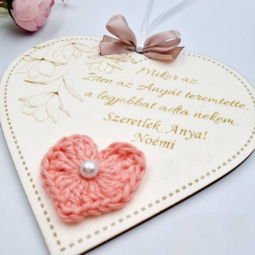 Ajándék anyák napjára, egyedi gravírozott fa szív (20 szín)