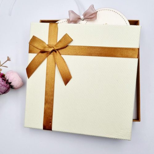 Ajándék anyák napjára, egyedi gravírozott fa szív (20 szín)