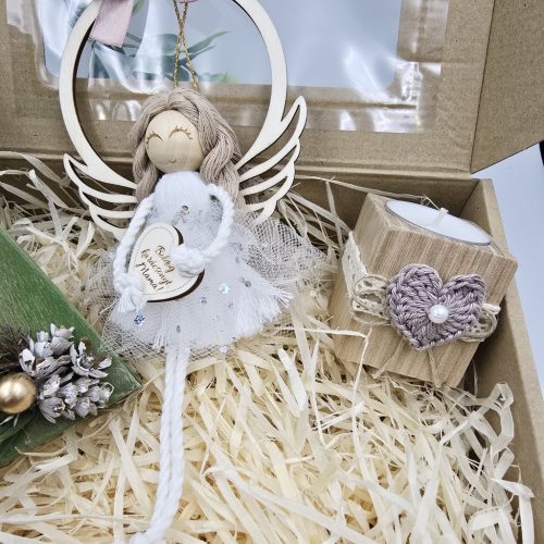 Kézműves karácsonyi ajándékdoboz