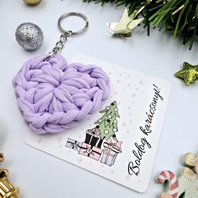 Karácsonyi horgolt szív kulcstartó, ajándékkártyán